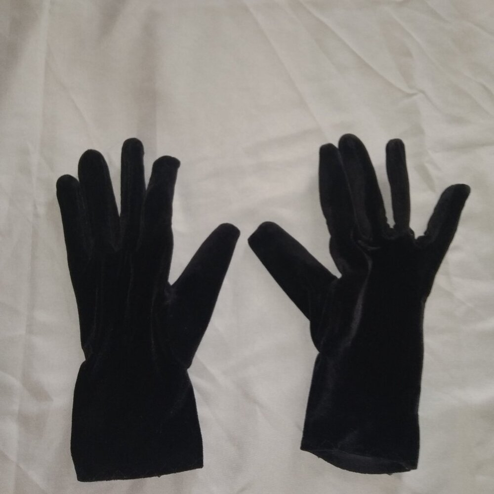 Cute black velvet gloves